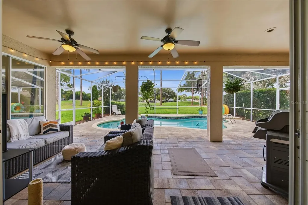 4941 Willow Ridge Terrace Valrico FL 33596