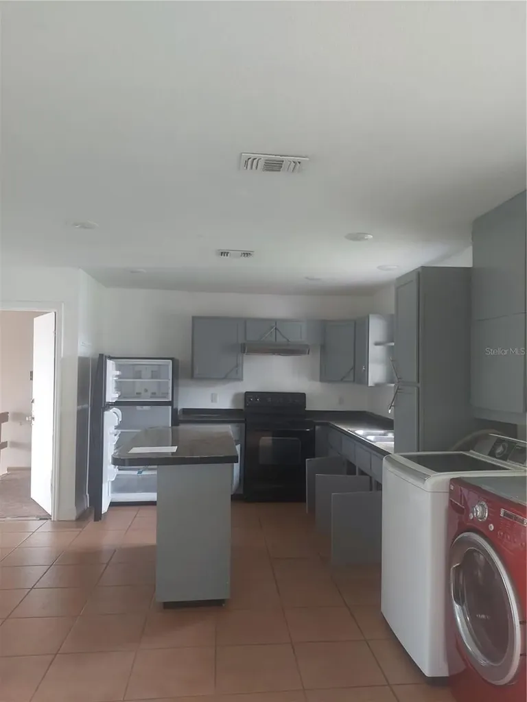 5885 Dahlia Dr # 32 Orlando FL 32807