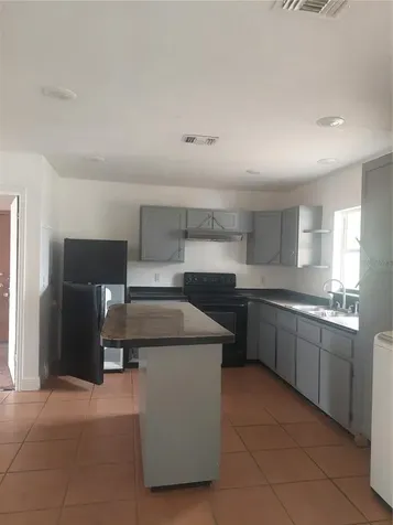 5885 Dahlia Dr # 32 Orlando FL 32807