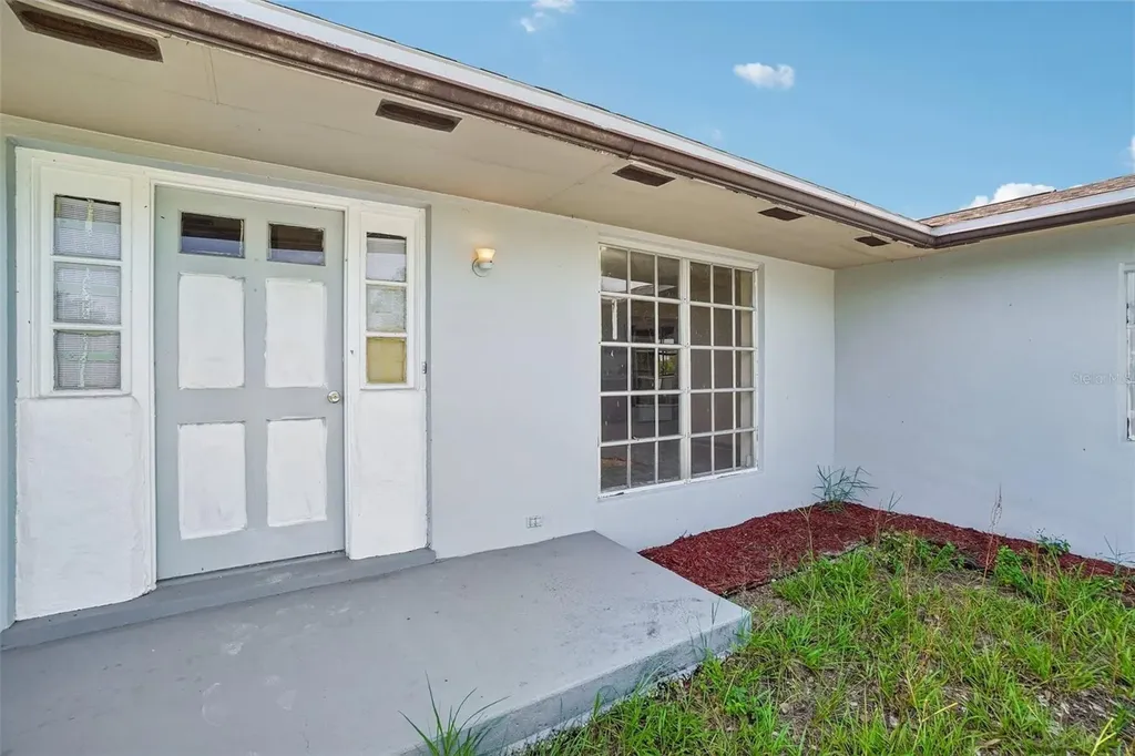 1090 Edgehill Avenue Spring Hill FL 34606
