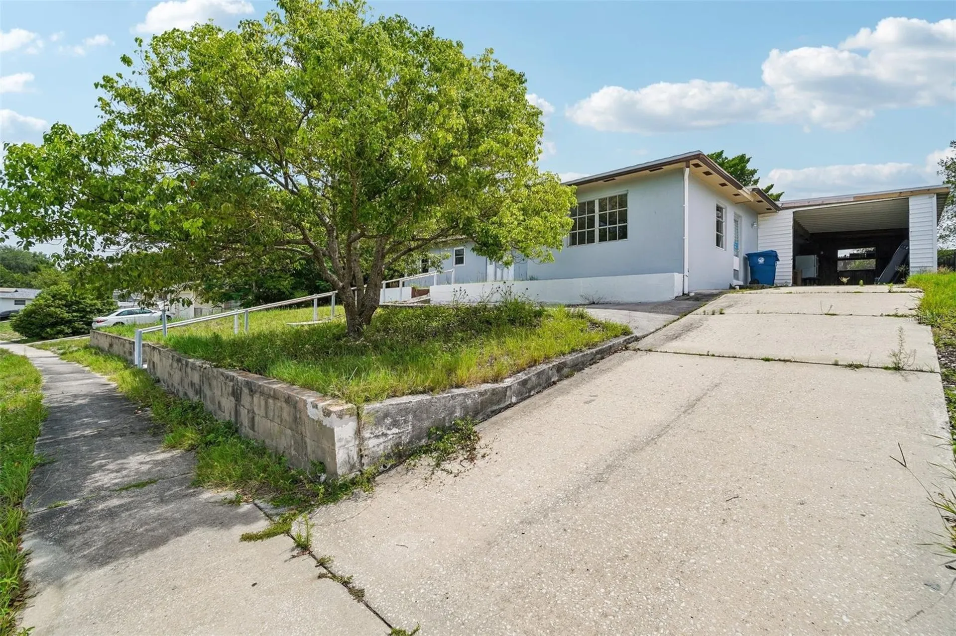 1090 Edgehill Avenue Spring Hill FL 34606