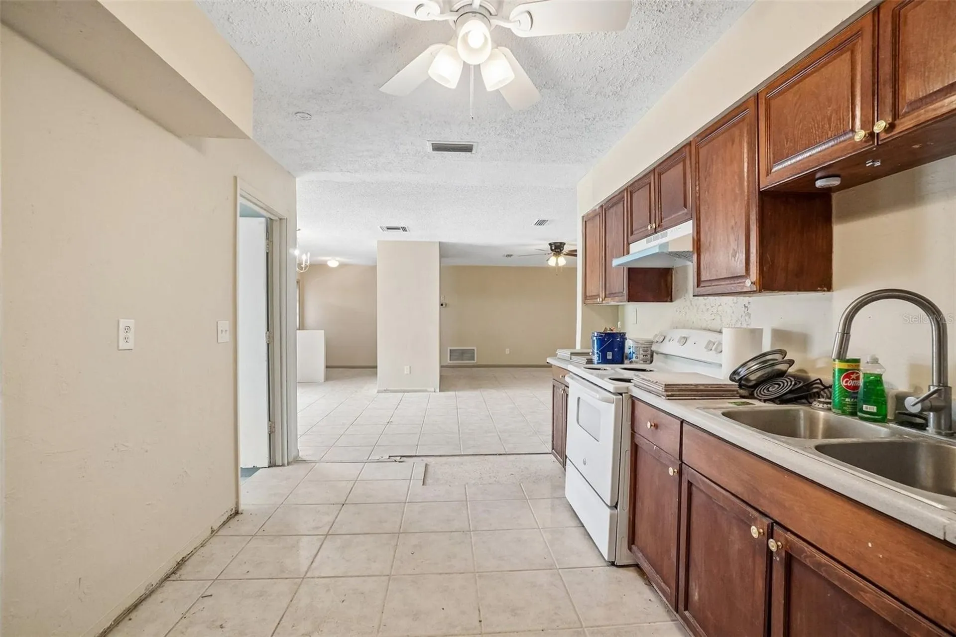 1090 Edgehill Avenue Spring Hill FL 34606