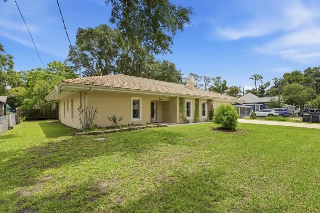 504 N Cherry Street Bunnell FL 32110