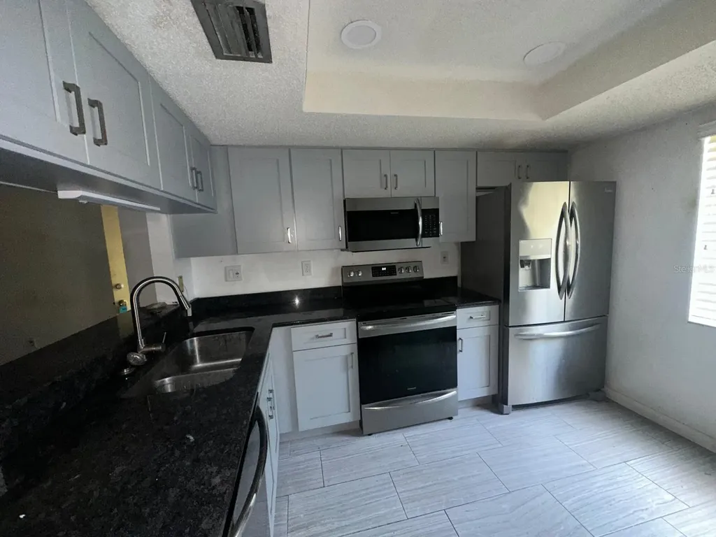 201 Palmetto Court Oldsmar FL 34677