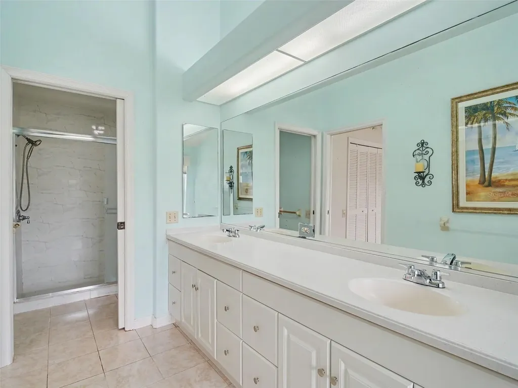 6643 Oakbrooke Circle Bradenton FL 34202