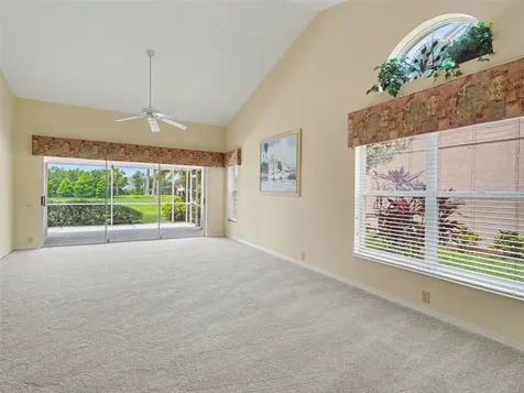 6643 Oakbrooke Circle Bradenton FL 34202