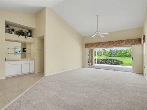 6643 Oakbrooke Circle Bradenton FL 34202