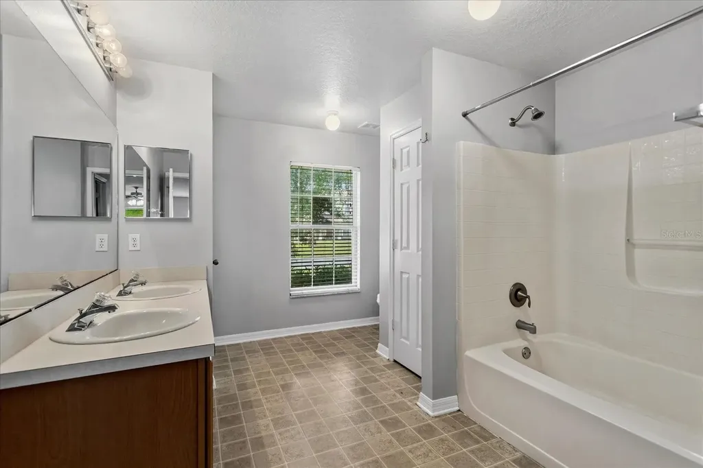 1882 Vale Drive Clermont FL 34711