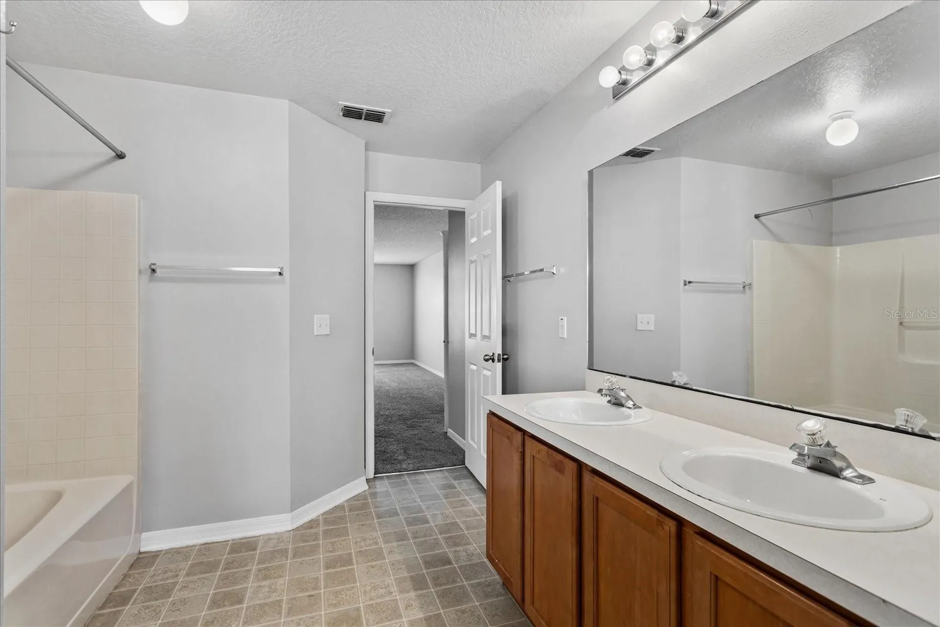 1882 Vale Drive Clermont FL 34711