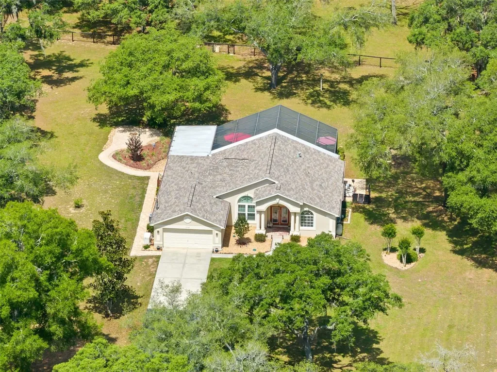 19509 Paso Fino Way Dade City FL 33523