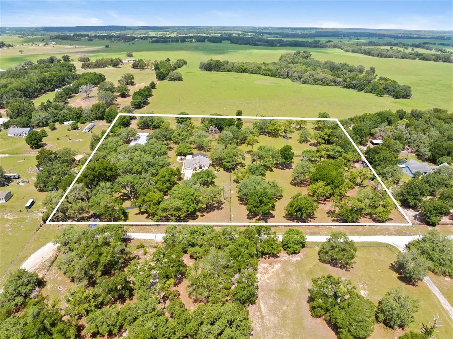 19509 Paso Fino Way Dade City FL 33523