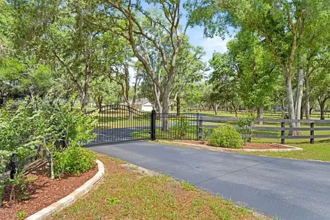 19509 Paso Fino Way Dade City FL 33523
