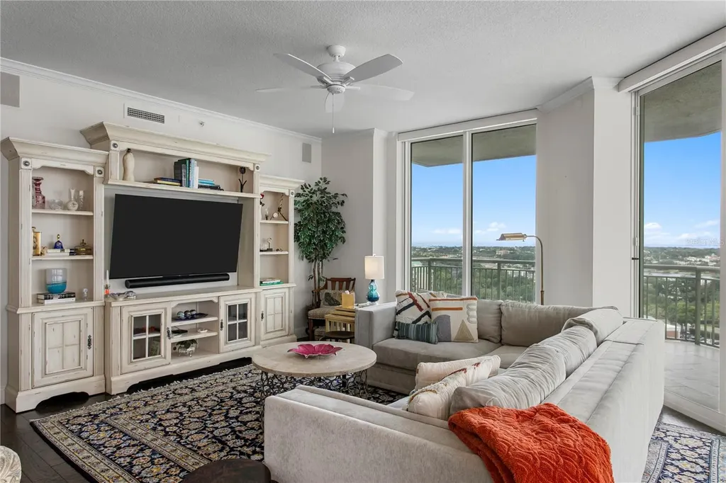 450 Knights Run Avenue Tampa FL 33602