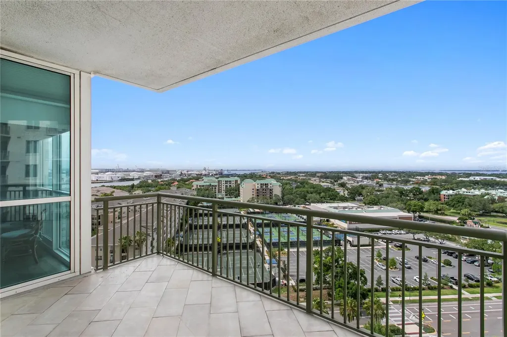 450 Knights Run Avenue Tampa FL 33602
