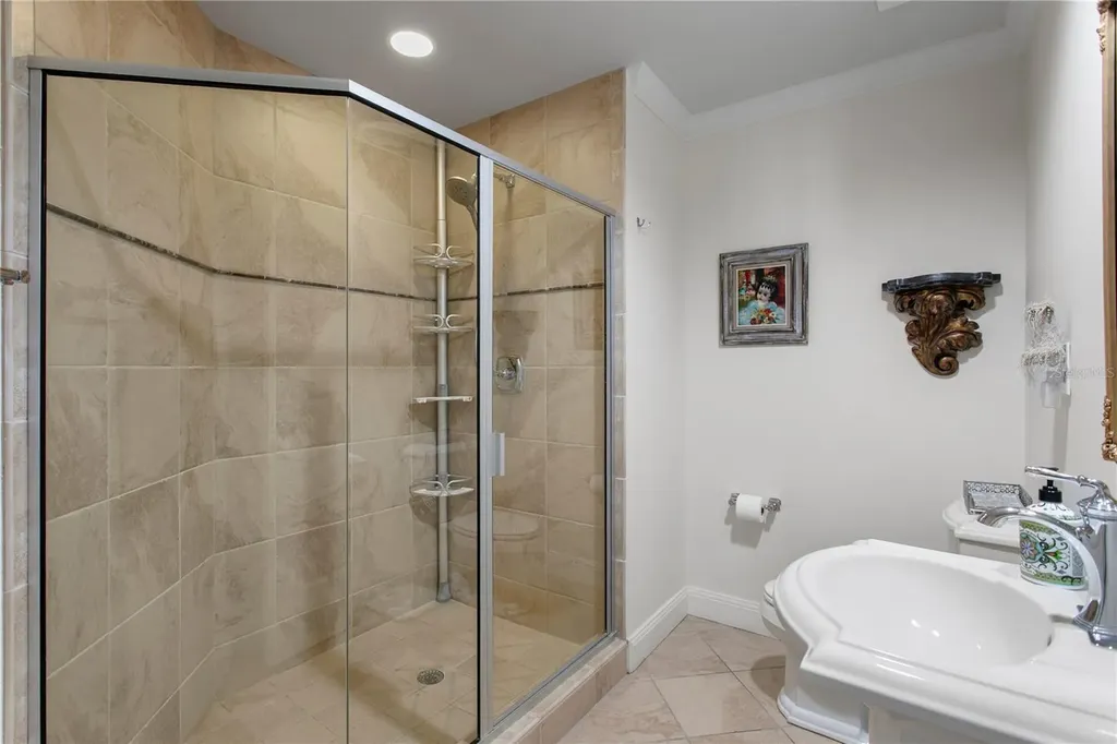 450 Knights Run Avenue Tampa FL 33602