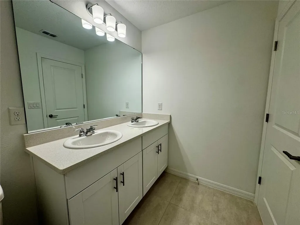 3037 Canary Avenue Davenport FL 33837
