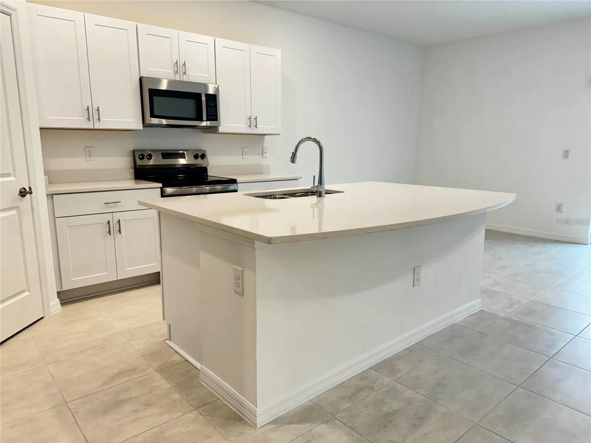 3037 Canary Avenue Davenport FL 33837