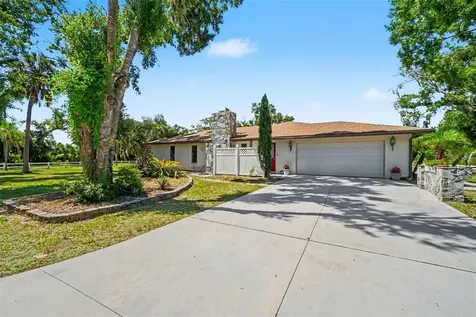 1005 135th Street NE Bradenton FL 34212