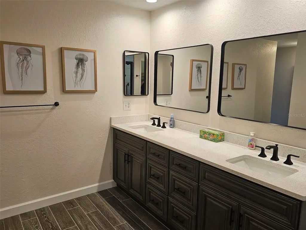 4522 La Jolla Drive Bradenton FL 34210