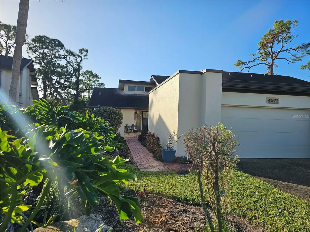 4522 La Jolla Drive Bradenton FL 34210