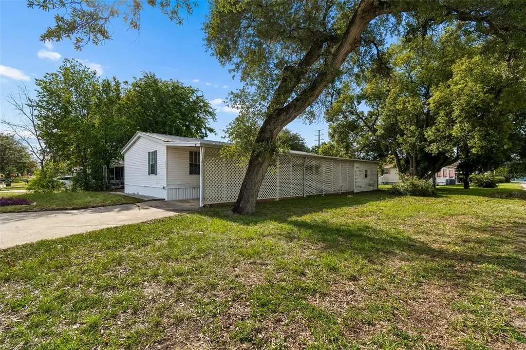 37913 Palmetto Palm Drive Zephyrhills FL 33542