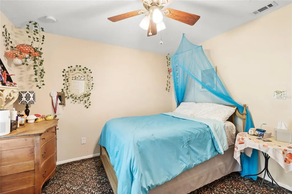 7949 Goldleaf Street Orlando FL 32835