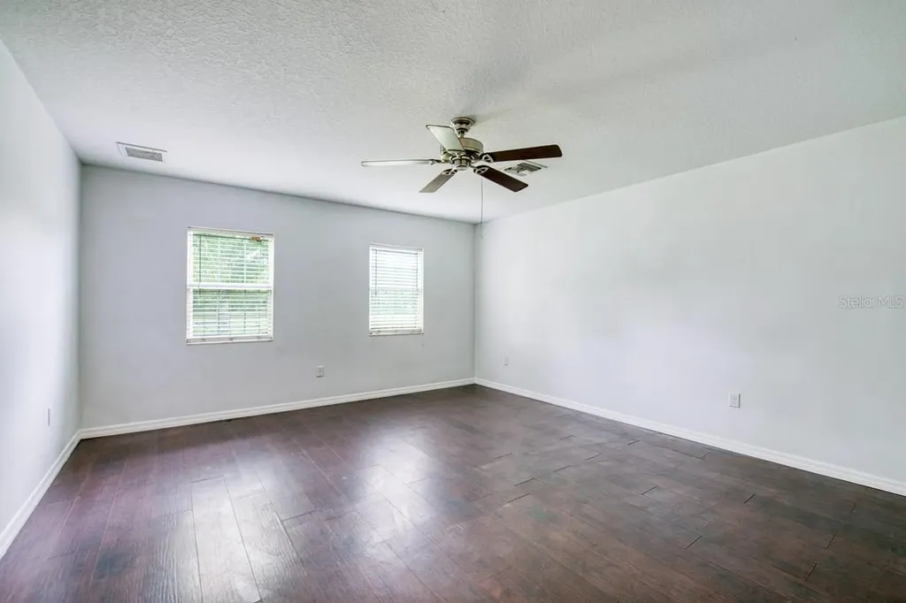 17321 Simmons Road Lutz FL 33548