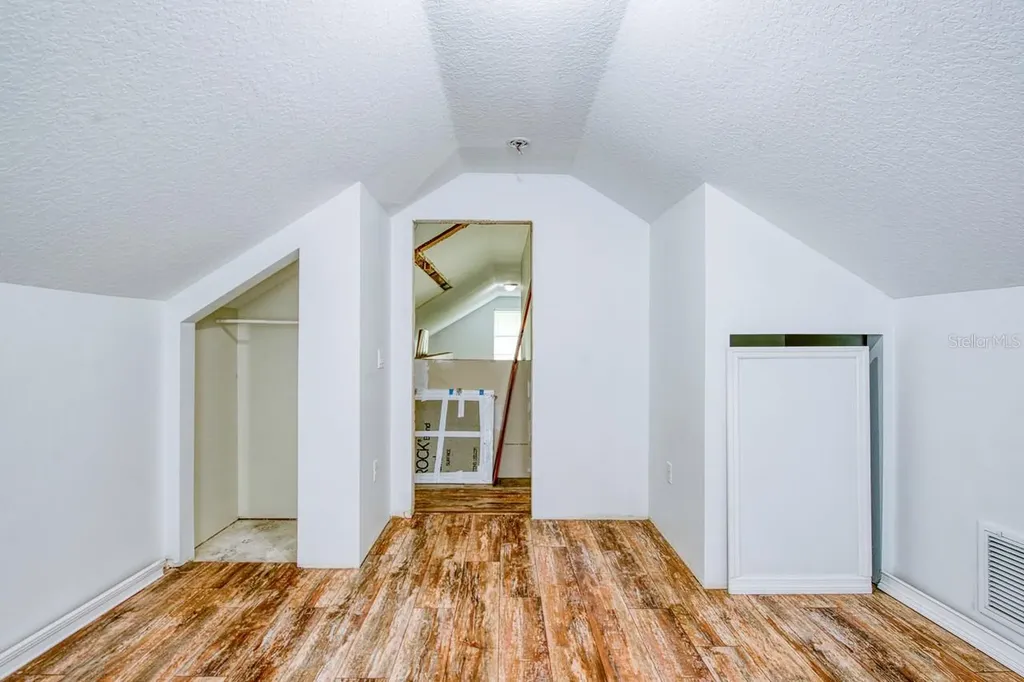 17321 Simmons Road Lutz FL 33548