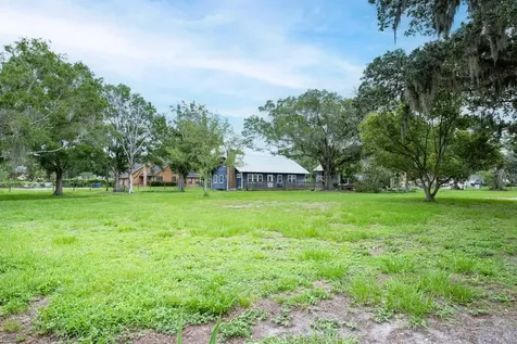 17321 Simmons Road Lutz FL 33548