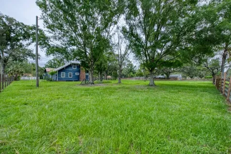 17321 Simmons Road Lutz FL 33548