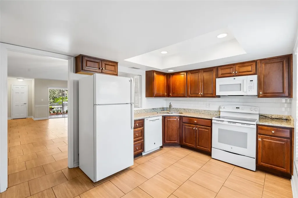 10360 Carrollwood Lane Tampa FL 33618