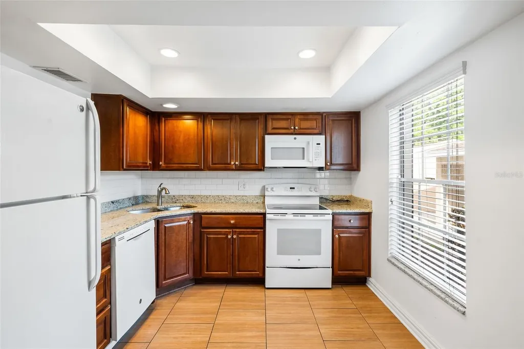 10360 Carrollwood Lane Tampa FL 33618
