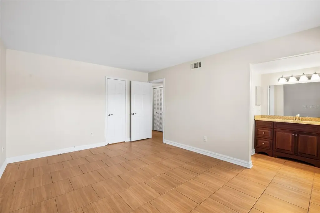 10360 Carrollwood Lane Tampa FL 33618