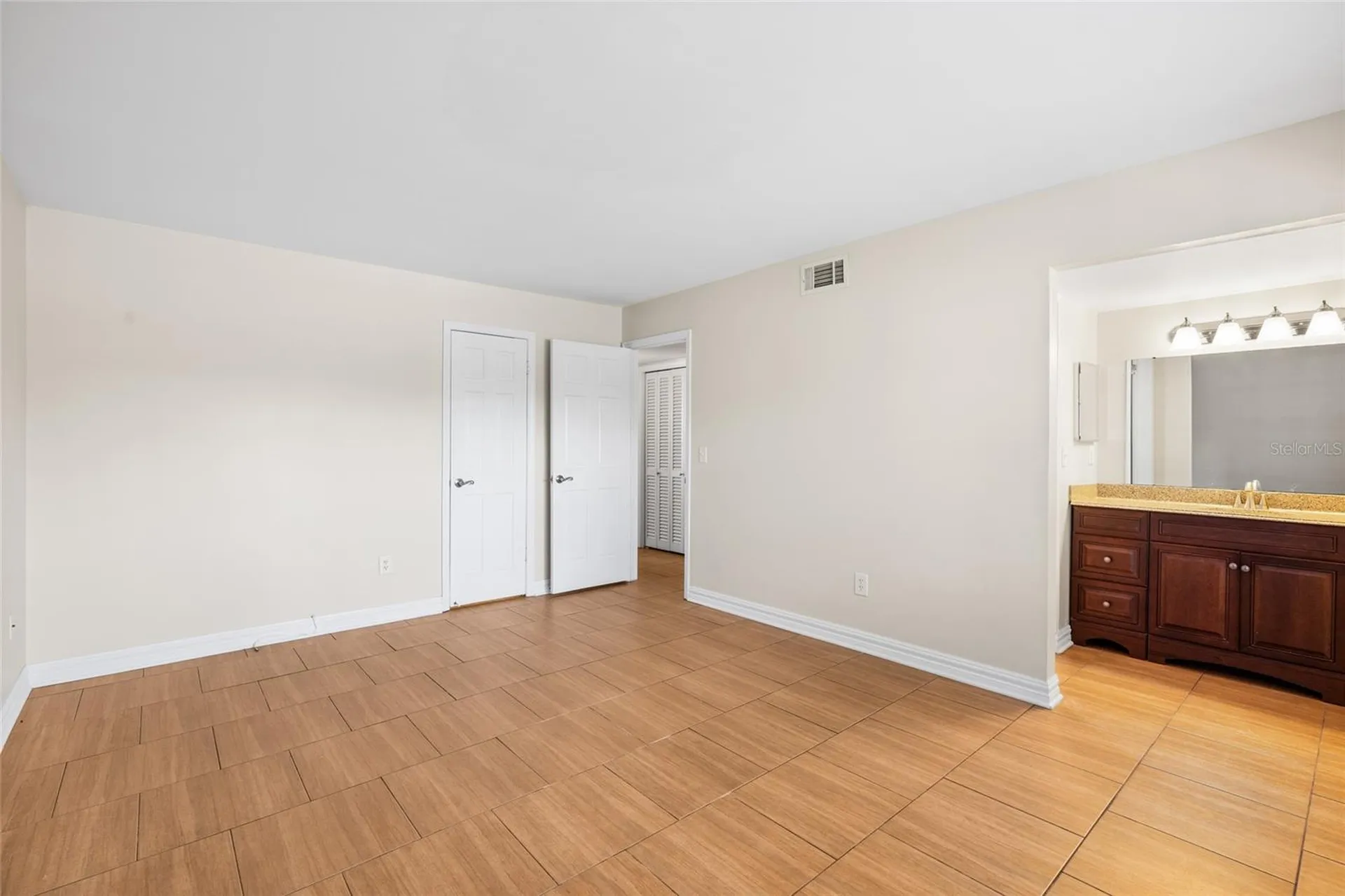 10360 Carrollwood Lane Tampa FL 33618