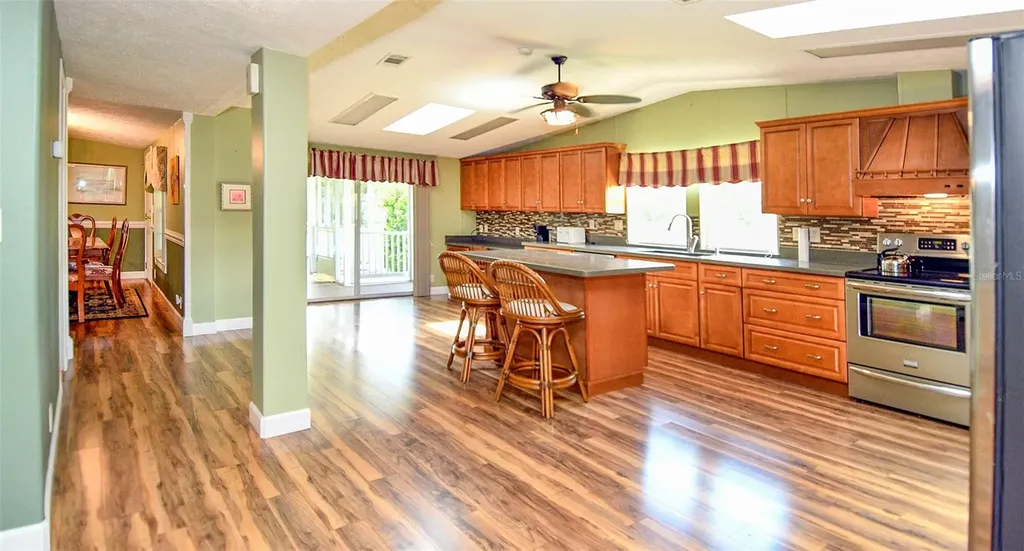 37848 Maywood Bay Drive Leesburg FL 34788