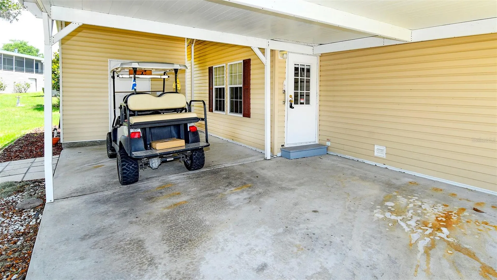37848 Maywood Bay Drive Leesburg FL 34788