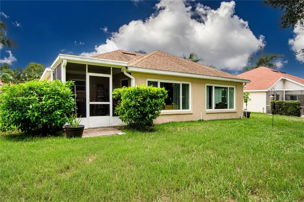 1406 Bluewater Drive Sun City Center FL 33573