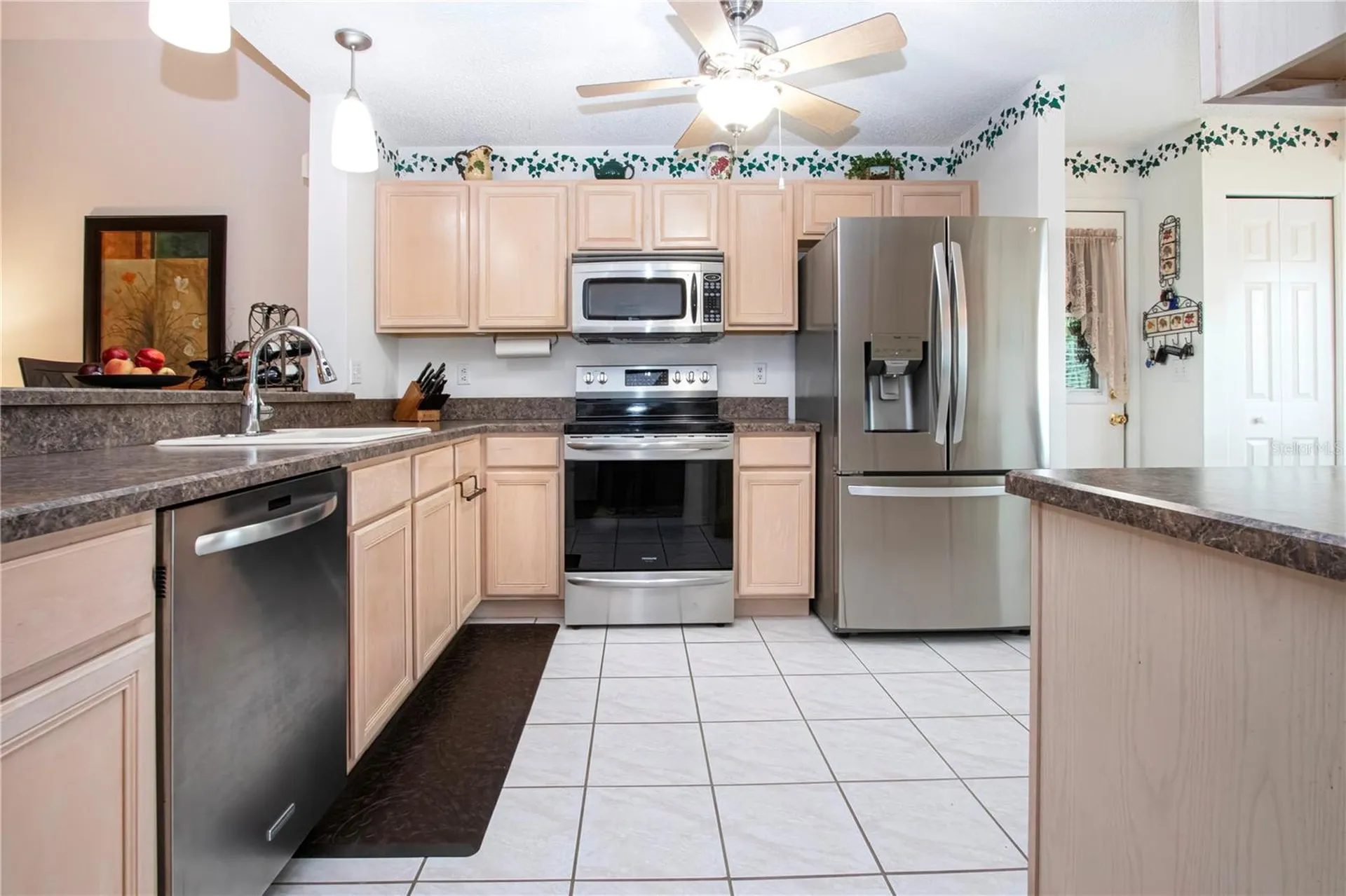 1406 Bluewater Drive Sun City Center FL 33573