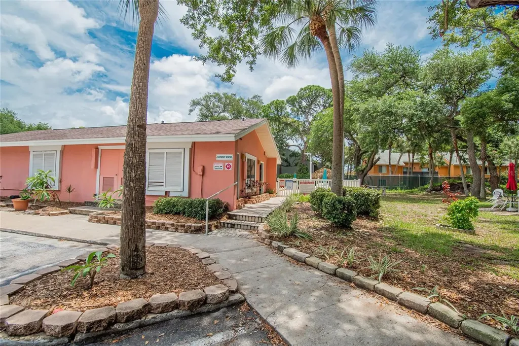 3795 41st Lane S St Petersburg FL 33711