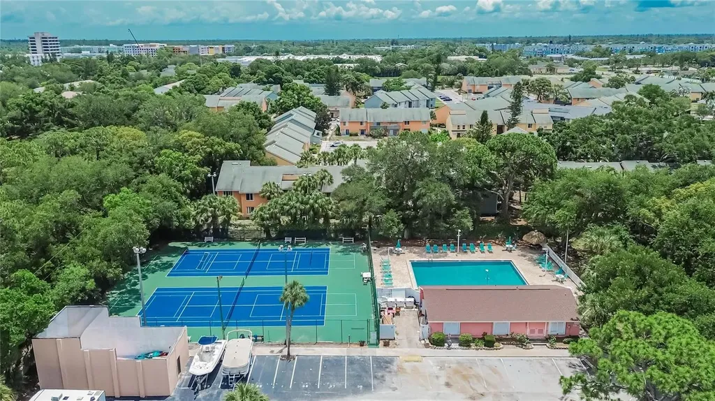 3795 41st Lane S St Petersburg FL 33711
