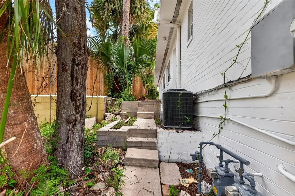 419 N Peninsula Drive Daytona Beach FL 32118