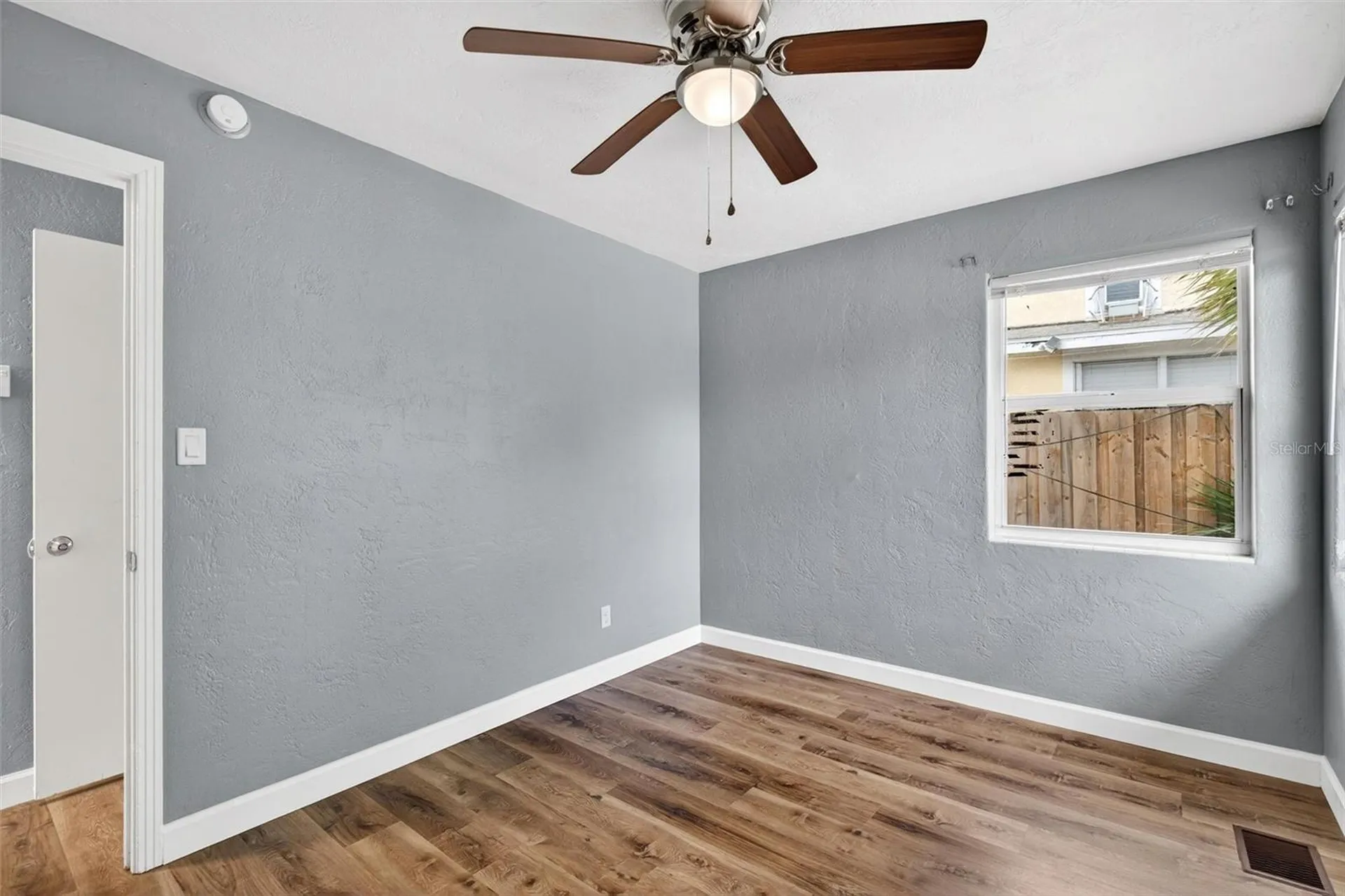 419 N Peninsula Drive Daytona Beach FL 32118