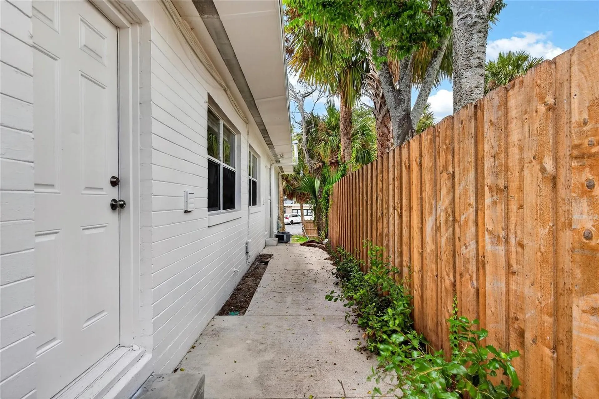 419 N Peninsula Drive Daytona Beach FL 32118