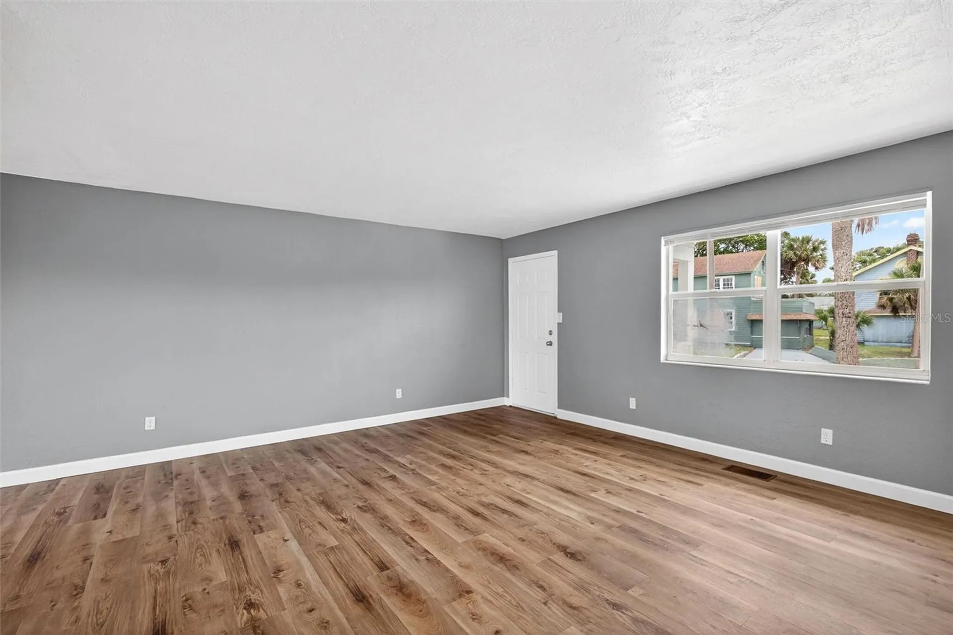 419 N Peninsula Drive Daytona Beach FL 32118