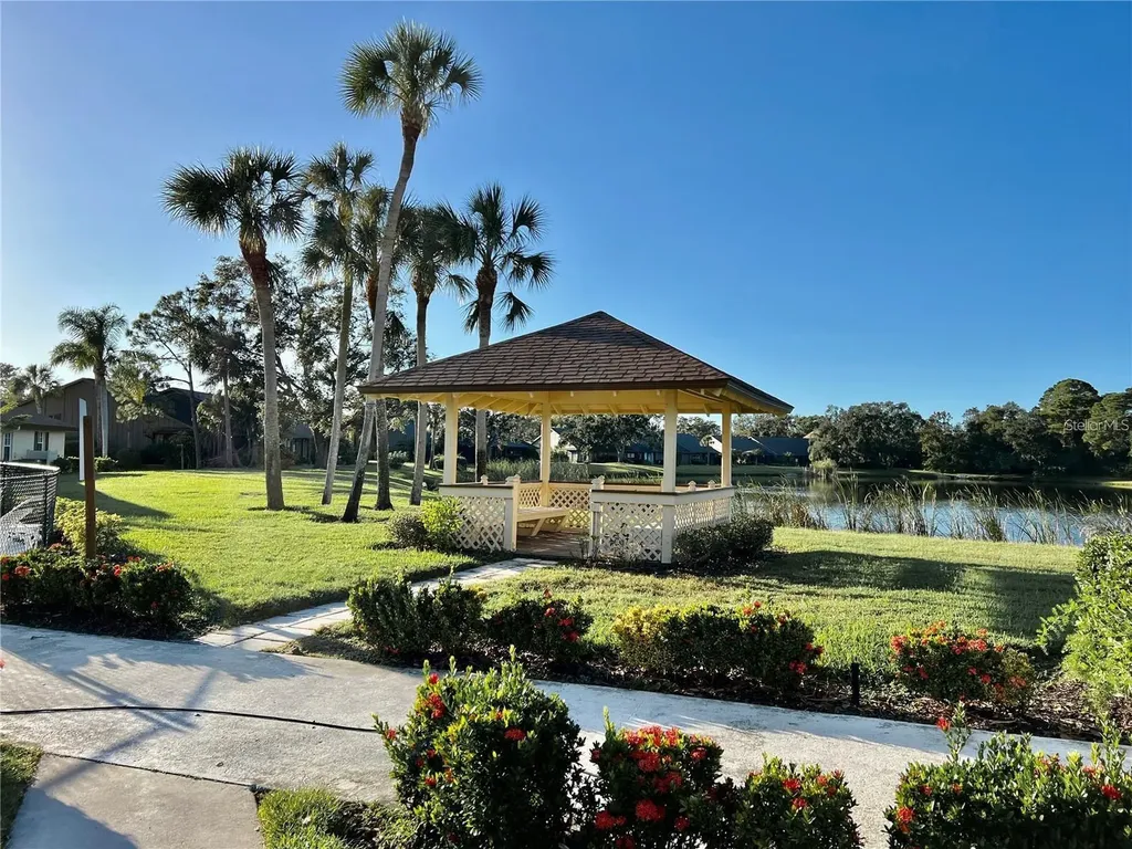 7186 Lakeside Drive Sarasota FL 34243