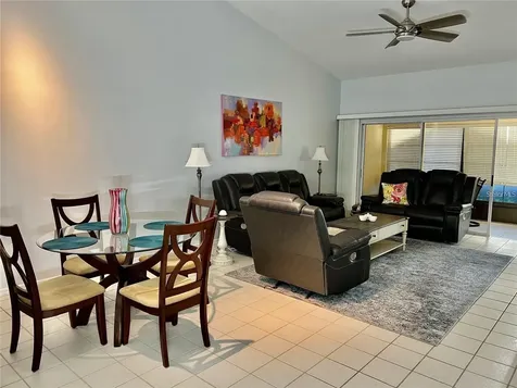 7186 Lakeside Drive Sarasota FL 34243