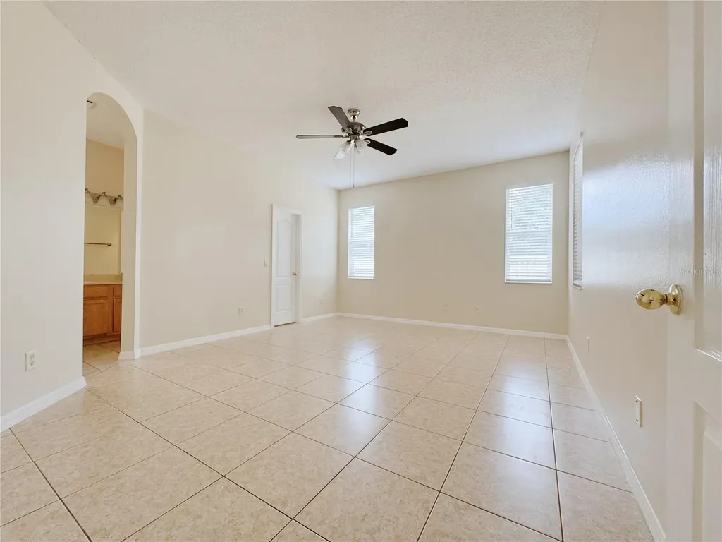 4932 Bellthorn Drive Orlando FL 32837