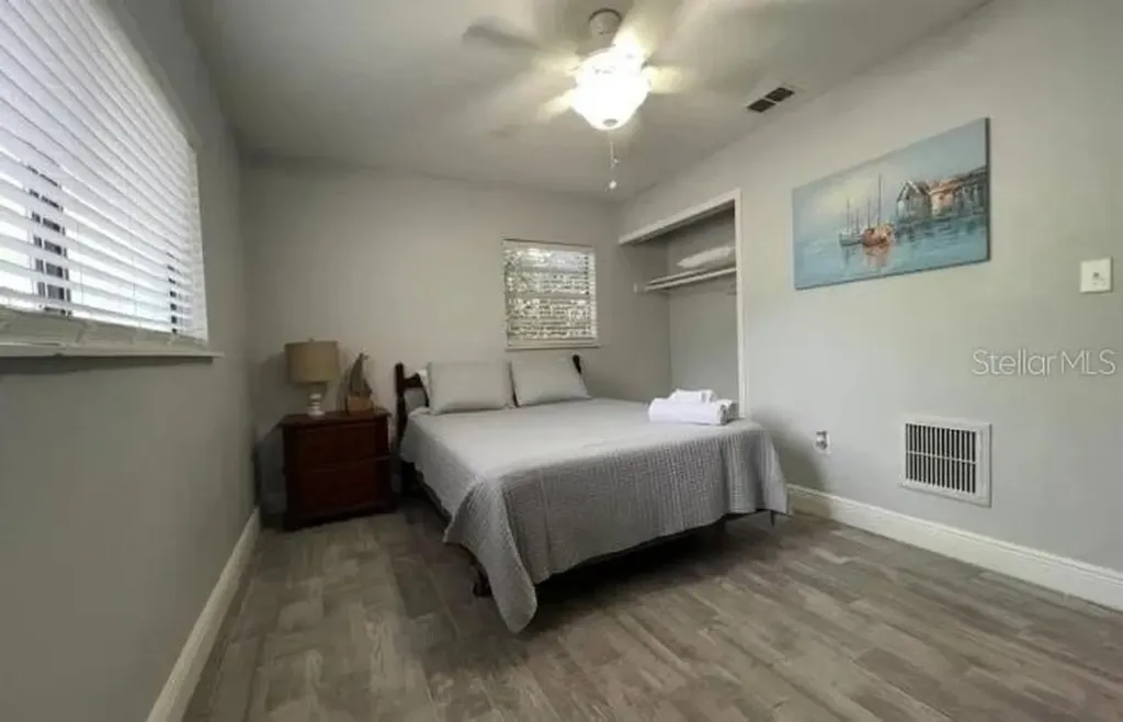 709 W Bayshore Drive Tarpon Springs FL 34689