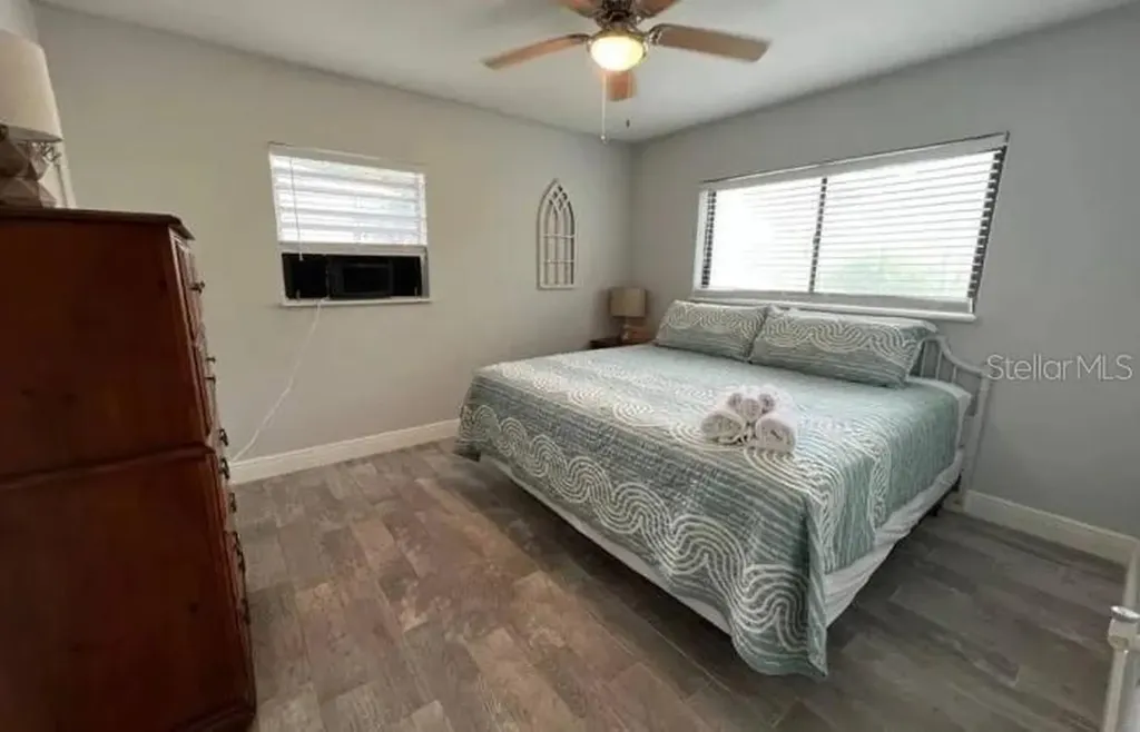 709 W Bayshore Drive Tarpon Springs FL 34689