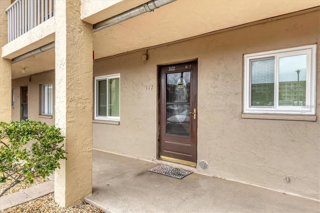 3532 Lake Bayshore Drive Bradenton FL 34205